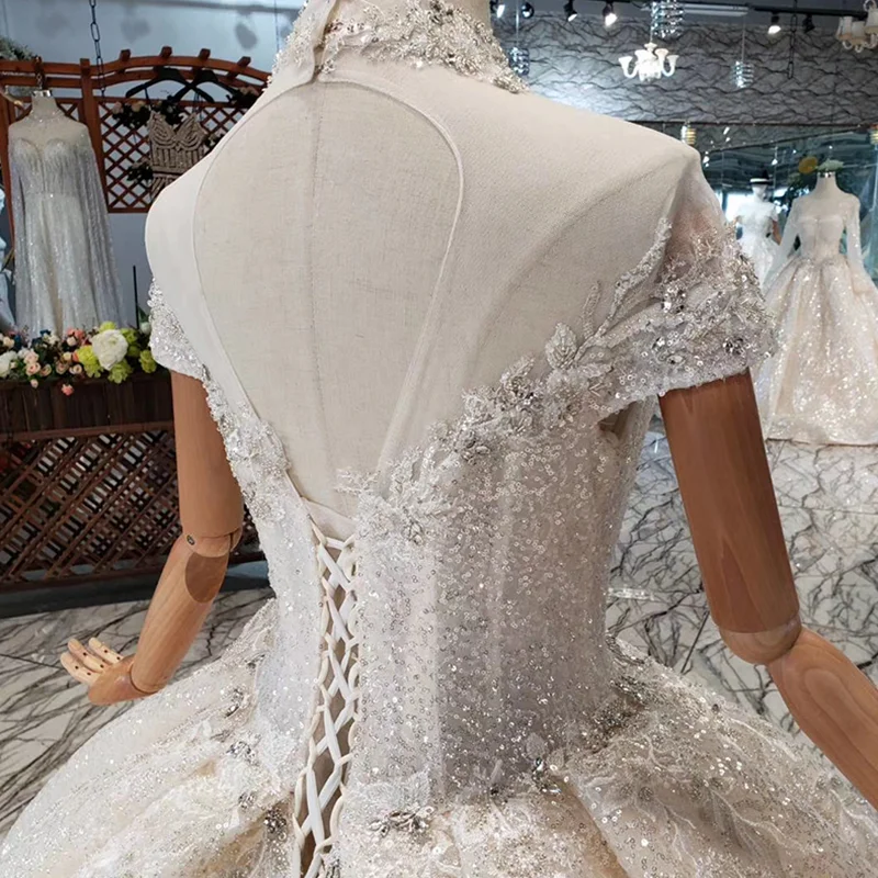 Роскошное Свадебное платье LS20476 с вуалью рукавами крылышками и высоким воротом