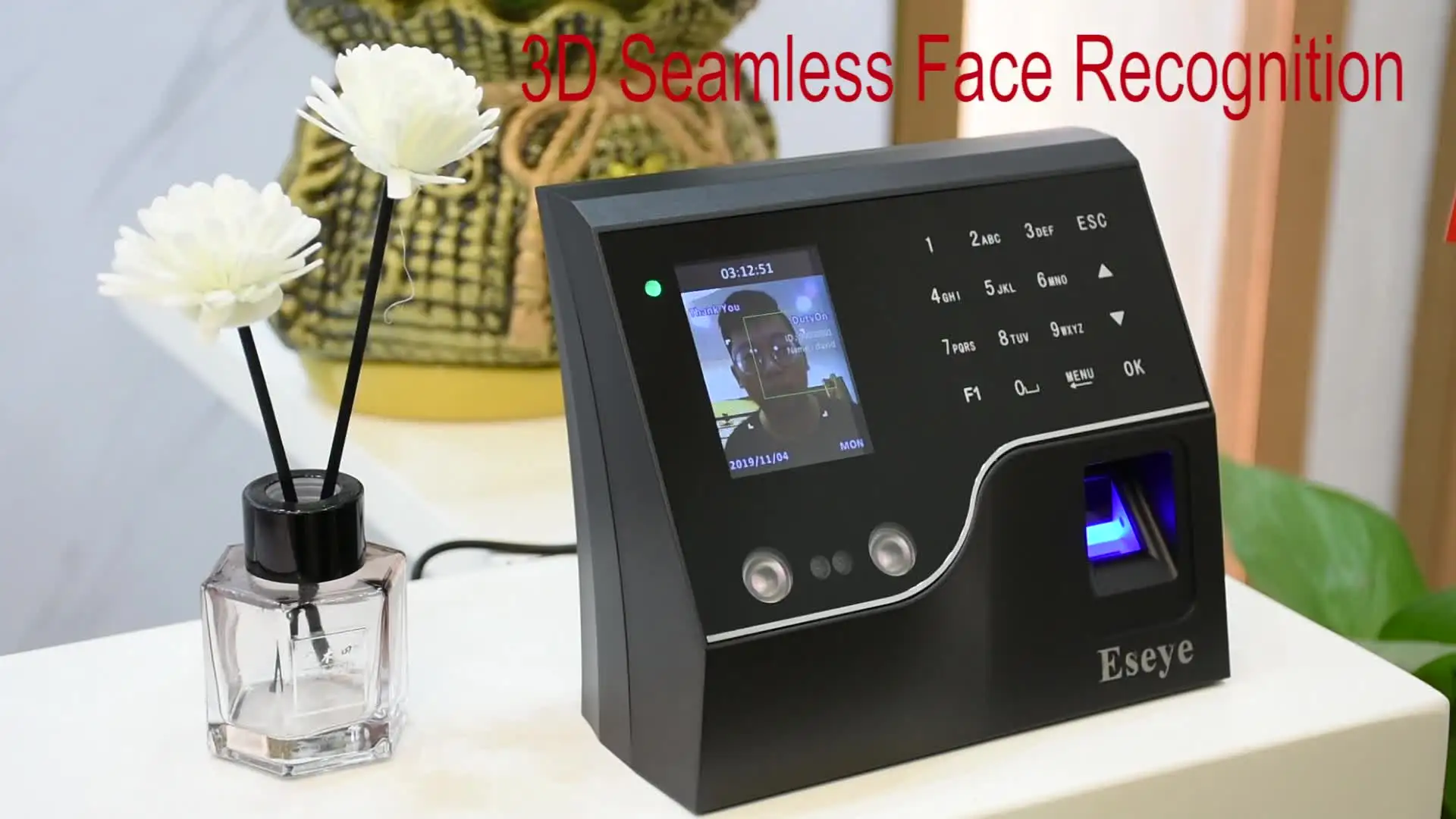 

Устройство управления доступом к настенным часам