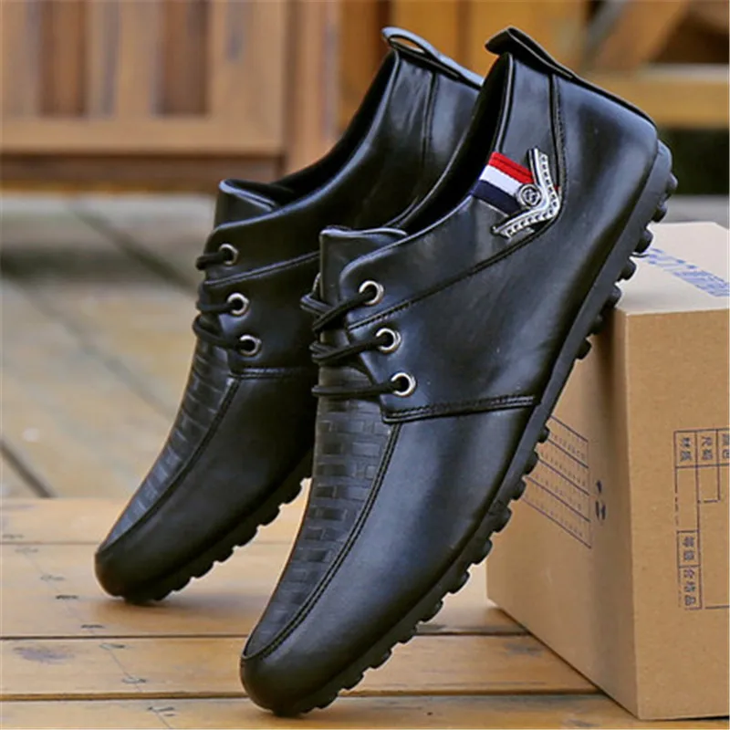 Men Walking Shoes 38-44 Fashion Breathable Men Shoes White Soft Bottom FLat Loafers Shoes Men's Lace up Non-Slip Driving Shoes