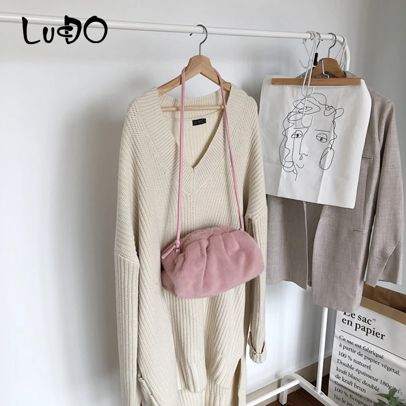 

LUCDO Women Bag Designer Winter Faux Fur Envelope Bag Soft Small Cloud Clutch Ladies Hand Bag Messenger Crossbody Bags For Women