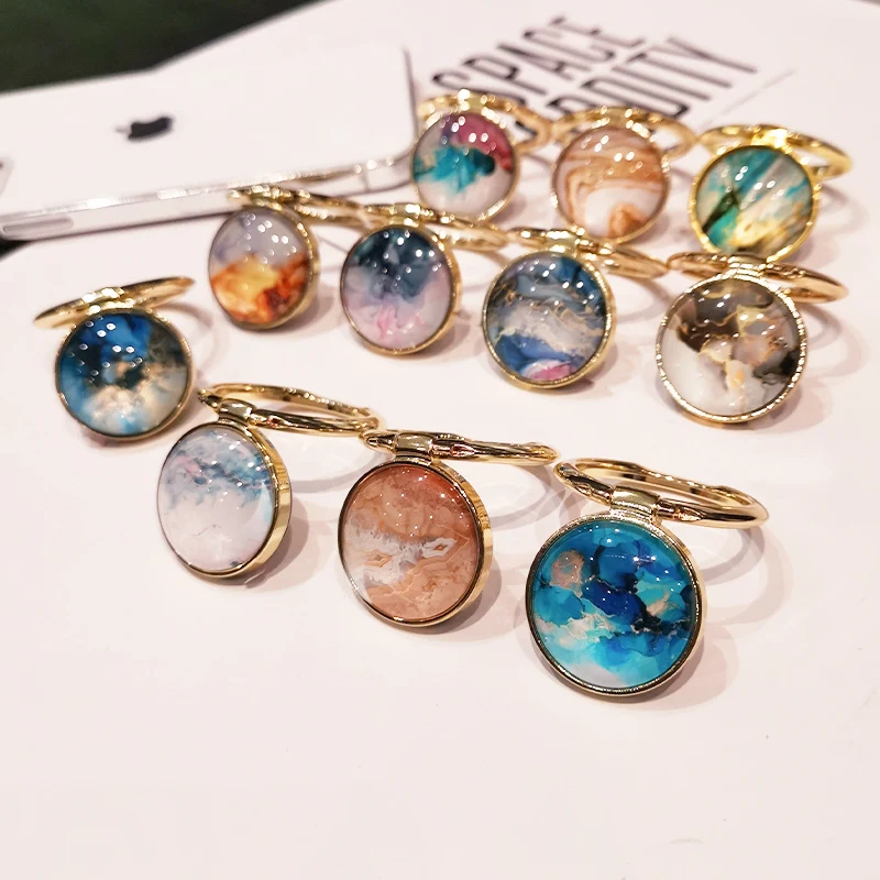 

The gold metal finger phone holder is suitable for iPhone X 8 7 11 12 Pro Bracket Marble pattern mobile phone universal holder