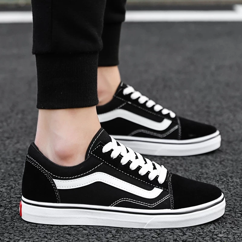 

Men's Women's Formal Wear Fashion All Black Skate Shoes Unisex Sports Classic Black and White Vulcanized Canvas Sneakers