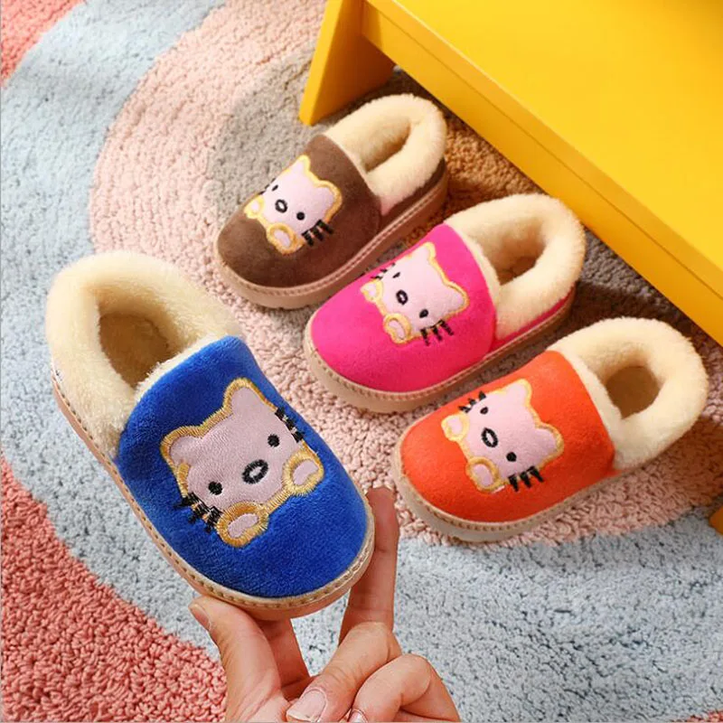 

Зимние Модные Детские ботинки с мультяшным рисунком, теплые плюшевые ботинки для маленьких мальчиков и девочек, детская обувь на толстой хл...