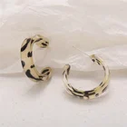 В винтажном стиле с леопардовым принтом акриловые серьги-кольца для женщин, Корея INS геометрический C формы Смола серьги 2021 модные ювелирные изделия