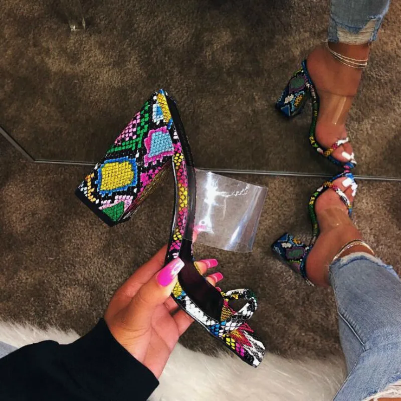 Зеленые шлепанцы на высоком каблуке Новинка лета 2020 модные натуральные замшевые