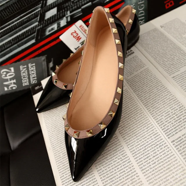 

2021 Брендовая обувь на плоской подошве, модная женская обувь, Новая универсальная обувь на плоской подошве с заклепками, женская обувь больш...