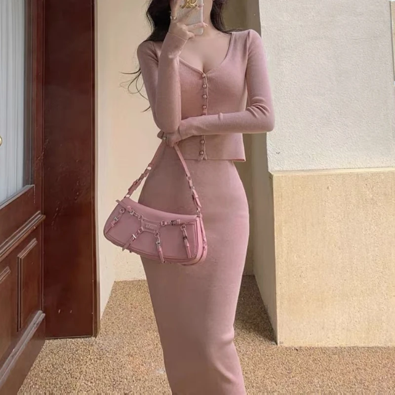 

2021 Autumn Tow Piece Set Women Korean Slim Long Sleeve Knitted Cardigan Tops+sexy Bodycon Skirt Casual Evening Party Set Women