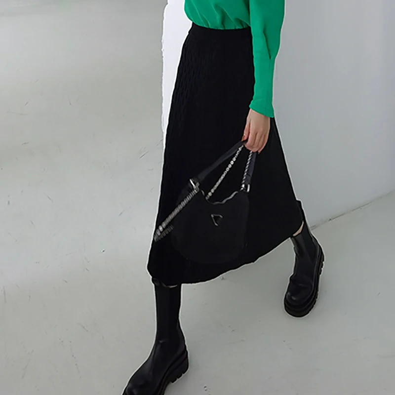

SHENGPALAE Minimalist Twist Knitted Skirt For Women In Spring 2021 New Elastic High Waist Solid Color Knee-length Skirt 5B454