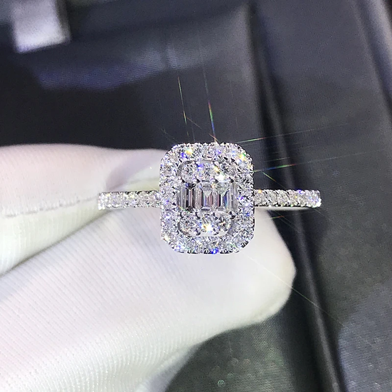 

Женское кольцо из серебра 925 пробы, с квадратным камнем