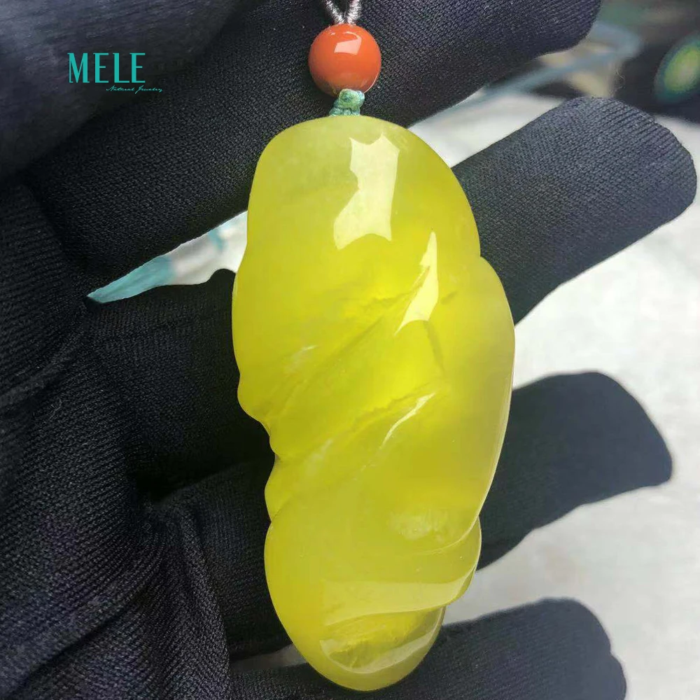 Натуральный камень в форме винограда 320ct неравномерная резьба цвет прозрачный |