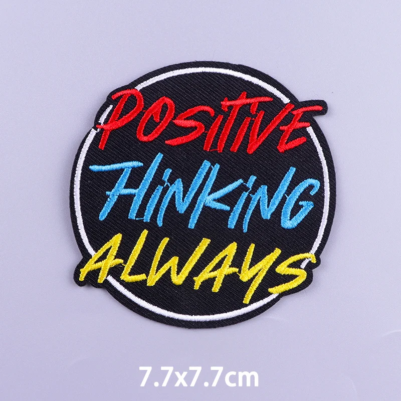 Термоклейкие нашивки с мультяшными буквами аппликацией и вышивкой | Дом сад