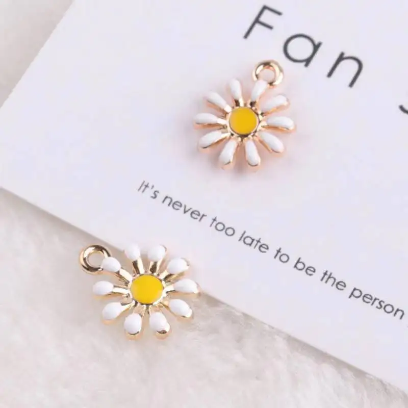 

Exquisite 15PCS 13*16mm Lady Jewelry Gold Tone Sunflower Enameled Daisy Shape Alloy Charm Pendants DIY Jewelry Crafts