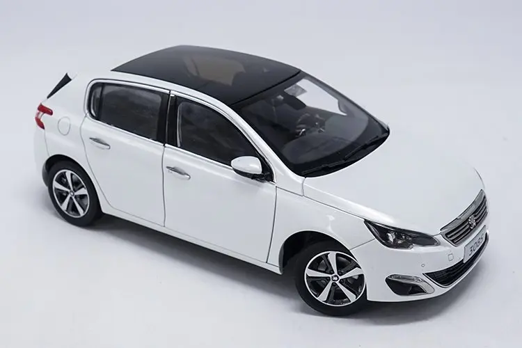 Оригинальный авторизованный подлинный 1:18 Peugeot 308S 2015 хэтчбек сплав литье под