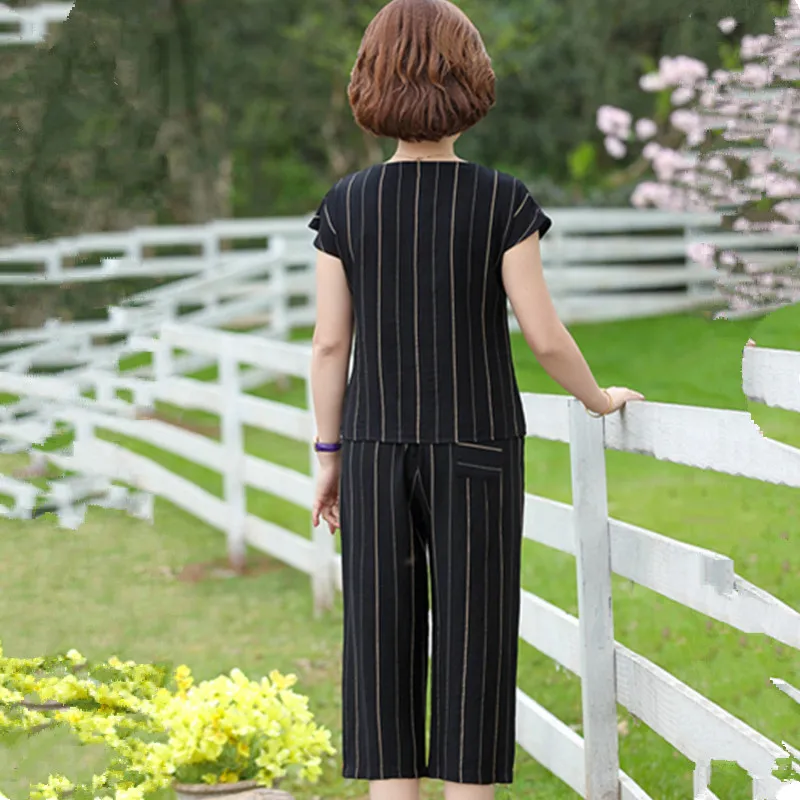 Женские комплекты UHYTGF повседневная спортивная одежда с коротким рукавом Модный