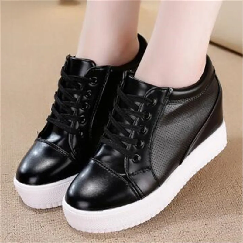 Повседневная обувь на скрытой танкетке Сезон лето осень Женская платформе