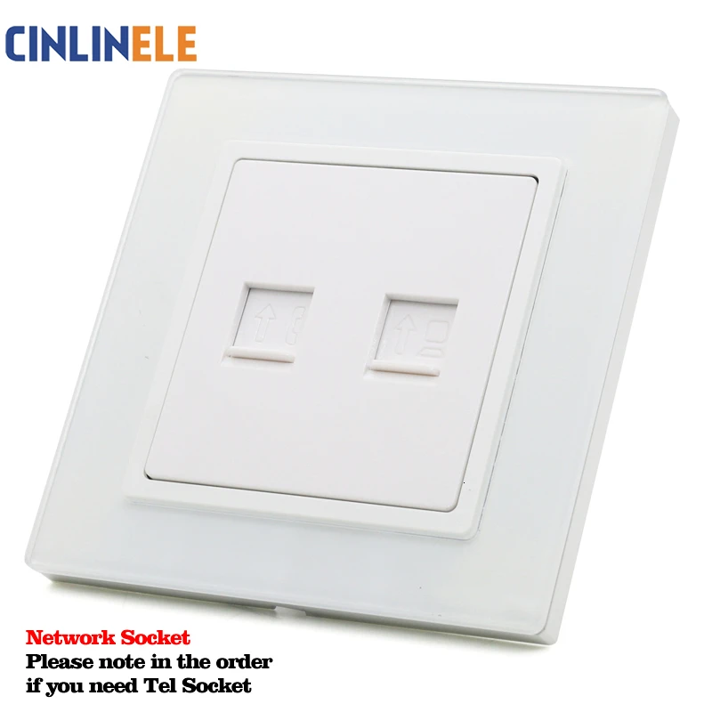 Сетевая розетка из белого стекла такой же цвет как и сенсорный выключатель