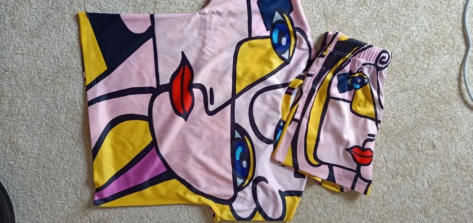 

Character Printing Two-Piece Large Size Women's Short-Sleeved Top + Shorts Fashion New Trend High-Quality Casual Shorts Set 2021