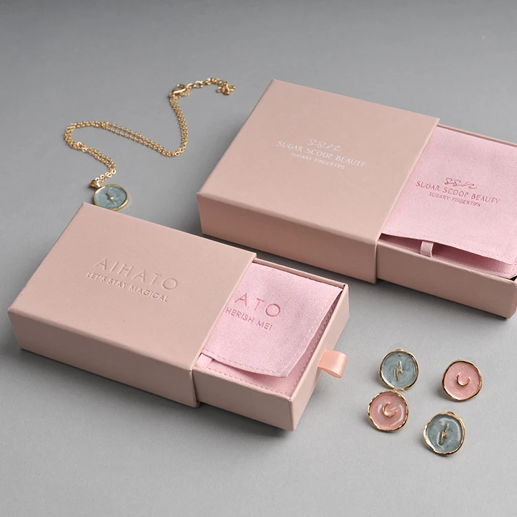 50pcs 9*7*3cm Popular Pink Logo Jewelry Boxes Jewellery Packaging Case and 8*6cm Jewelry Pouch