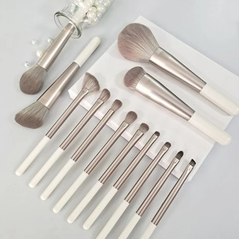 

A Full Set of 13 New Makeup Brushes, Daylight Super Soft Hair, Quick-drying Foundation Brush, Eye Shadow Brush, Beauty Tool