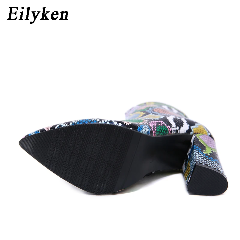 Eilyken/Новинка года; женские ботильоны; Модные Зеленые ботинки со змеиным узором; зимние женские ботинки с острым носком на высоком каблуке; женские ботинки на молнии