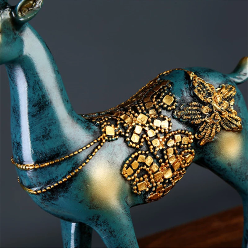 

European style 2 Pcs Resin Deer Figurine Statue Home Living Room Decor Crafts Sculpture Creative Gifts Modern Desktop Ornament