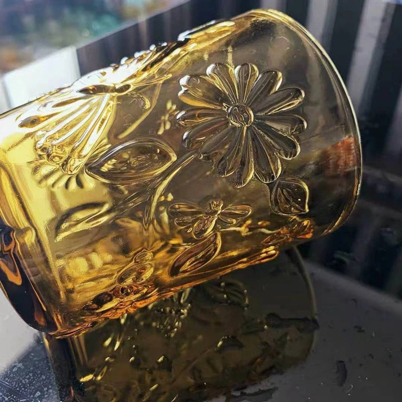 

2PCS/LOT Water Cup Cup Relief Flower Butterfly Pattern Glass Raw Color Material Color Ins Nordic Wine- Glass Whiskey Glass Lot