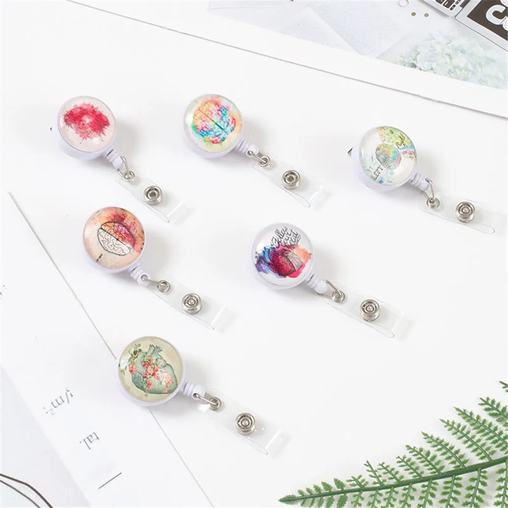 Новый дизайн цельнокроеное платье выдвижной значок медсестры катушка клип для