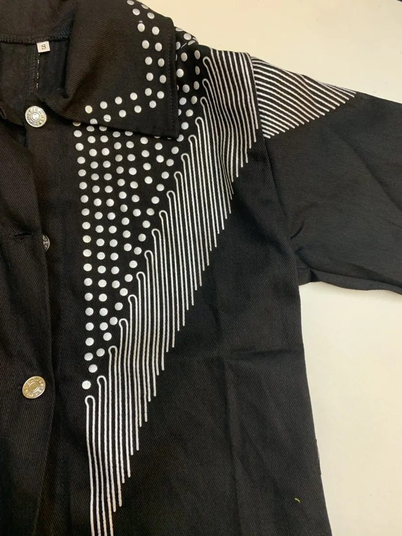 Женская куртка с бахромой и заклепками в стиле панк черная верхняя одежда