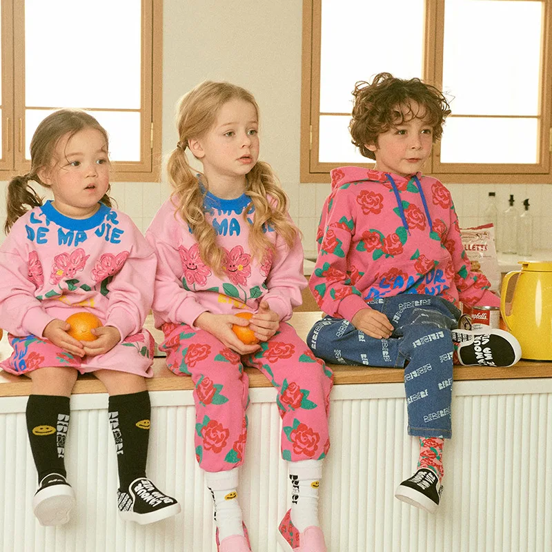 Весенний костюм для мальчиков и девочек корейский стиль 2021 свитер с мультяшным