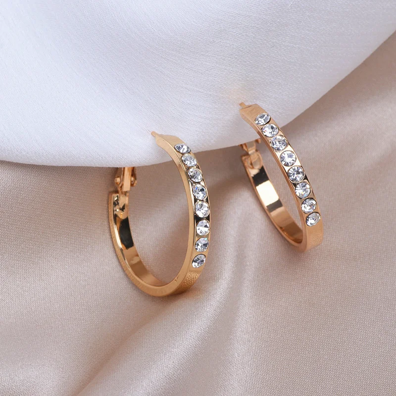 Серьги кольца женские большие с кристаллами классические ювелирные украшения