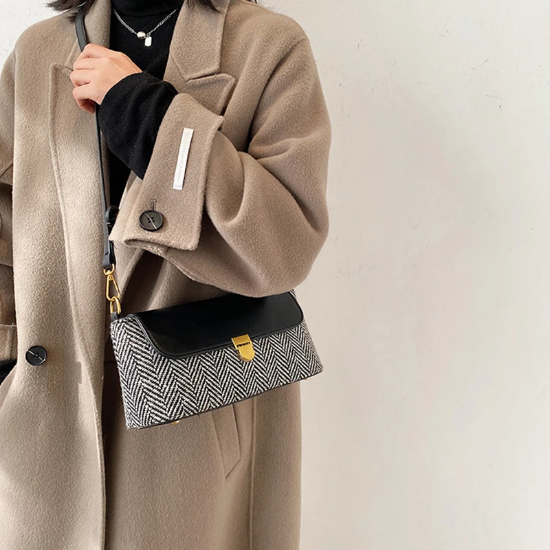 

Vintage Striped Pattern Women Armpit Bags High Capacity Stylish Long Square Bag Ins Hot Female Spring Crossbody Purses Handbags