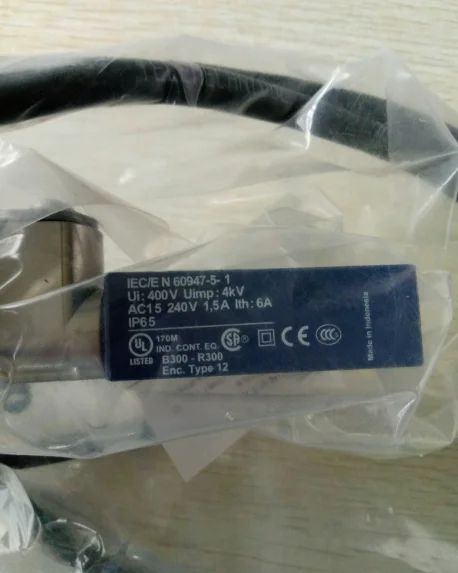 

Новый ограничительный переключатель Schneider XCMN2115L1