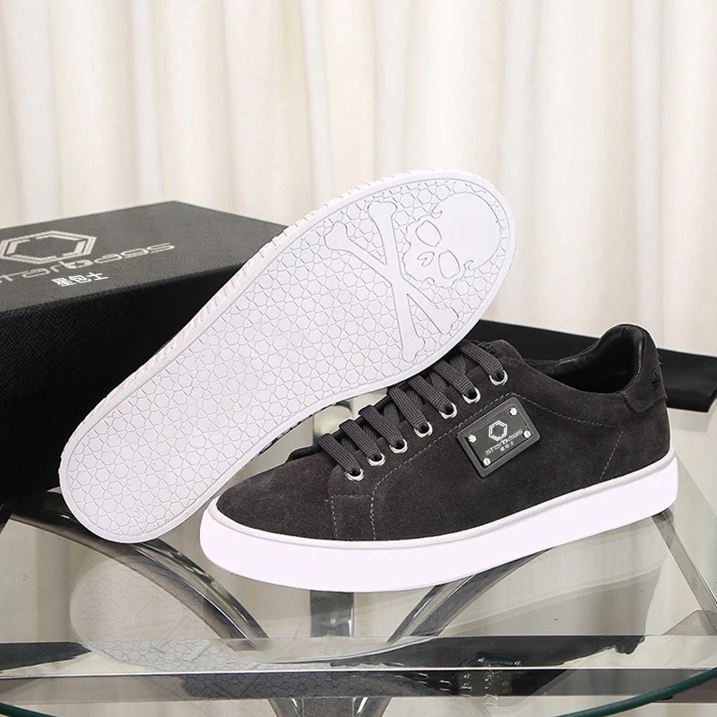 

Frosted leather casual board shoes 2021 new autumn and winter flat bottom low top shoes high end fashion hardware men's shoes