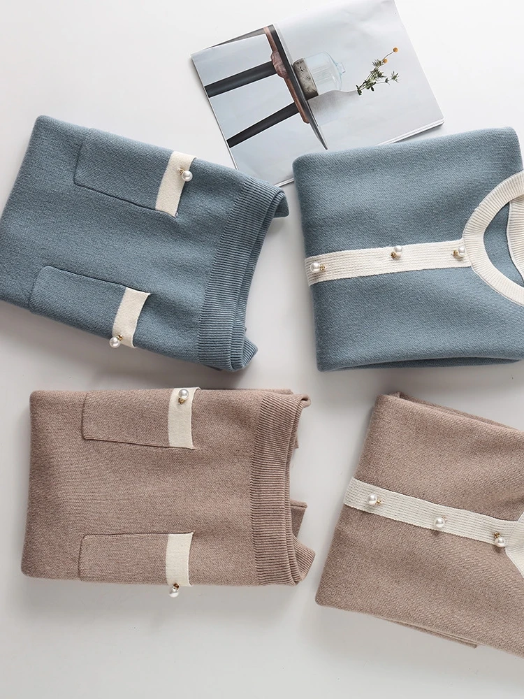 

19 Hot winter 100% cashmere suit female round neck knit sweater FRSEUCAG fashion bag hip skirt Popular in Europe and America