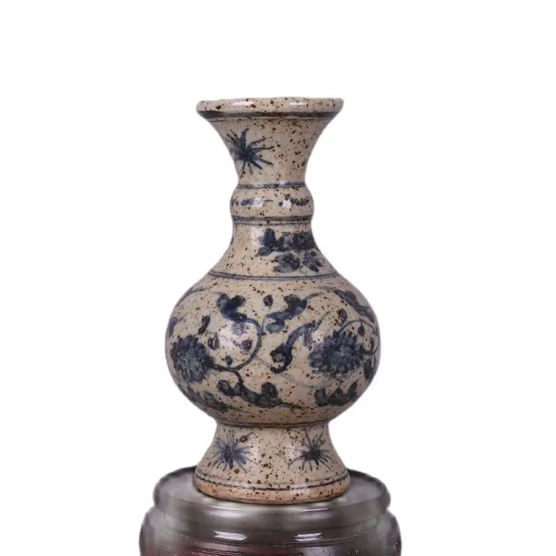 

Chinese Old Porcelain With Blue And White Porcelain Vase