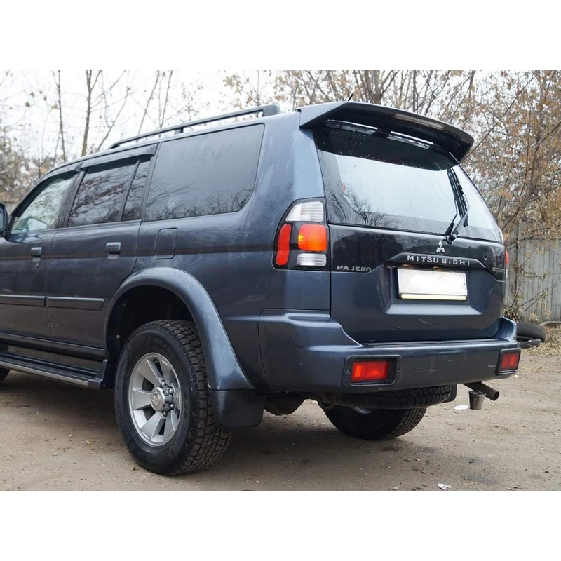 Спойлер на крышку багажника с стоп-сигналом для Mitsubishi Pajero Sport 1996-2009 ABS пластик