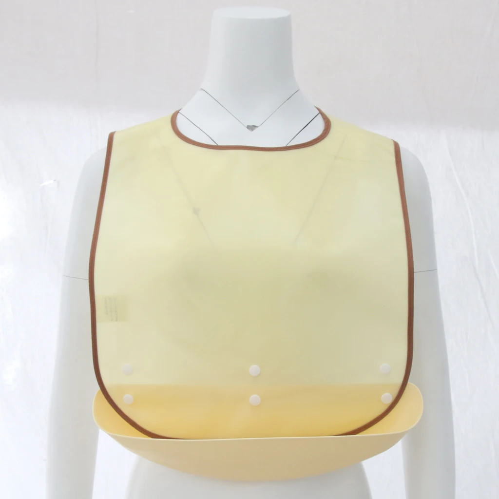 Бежевый фартук для защиты одежды от приема пищи помощи при инвалидов с карманом