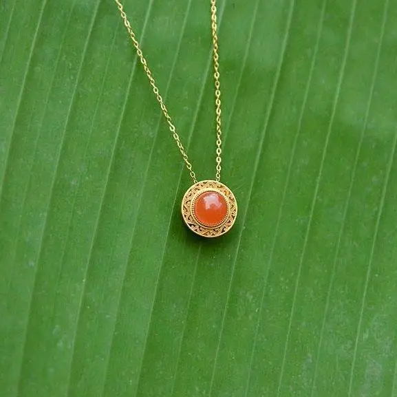 

Designer original new ancient gold craftsmanship inlaid round chalcedony necklace pendant elegant luxury ladies jewelry