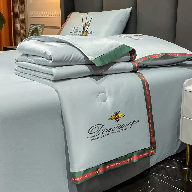 

Luxury brand Summer Washed Silk Cotton Quilt Air-conditioning Comforter Soft Breathable Blanket Thin Bee Print Comforter set