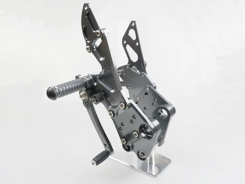 Titanium Мотоцикл сзади пассажирский подставка для ног педаль Райдер подножки Кронштейн для KTM Duke 125 200 390 2011 2012 2013 - Цвет: Titanium