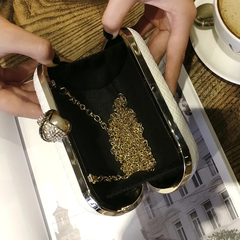 

Women Luxury Party Mini Shoulder Bag Fashion Casual Kawaii Vintage Elegant Cute Chains Beading Leather Crossbody 2020 New Trend