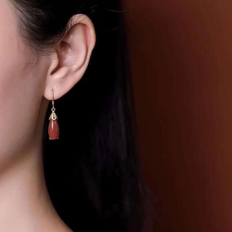

Designer unique original silver inlaid southern red tourmaline drop-shaped fashion and simple temperament ladies earrings