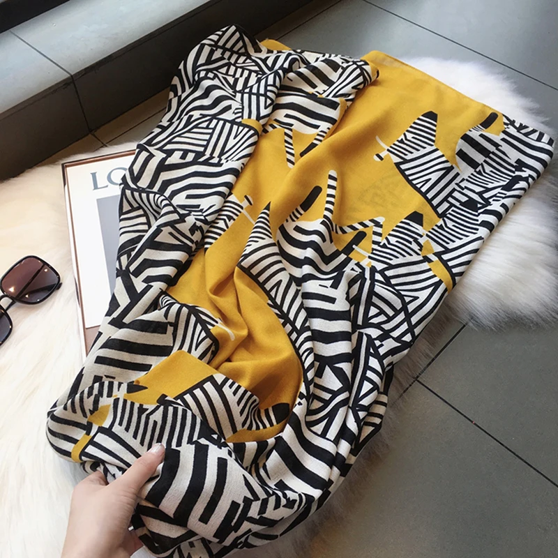 

2021 Brand Autumn winter women beach quality shawl cotton scarf lady fashion scarves bandana pashmina wrap hijab muffler