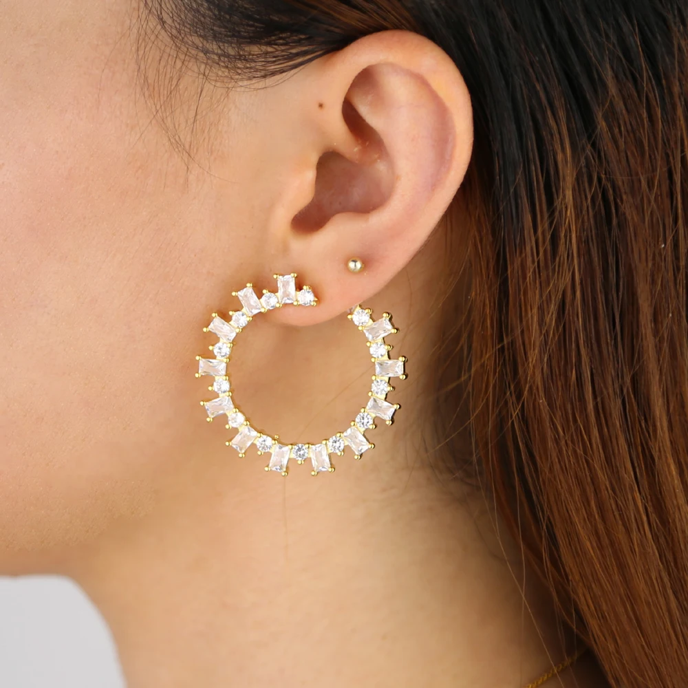 Последний большой круг цвет золотой Шарм серьги с белым cz камень проложили