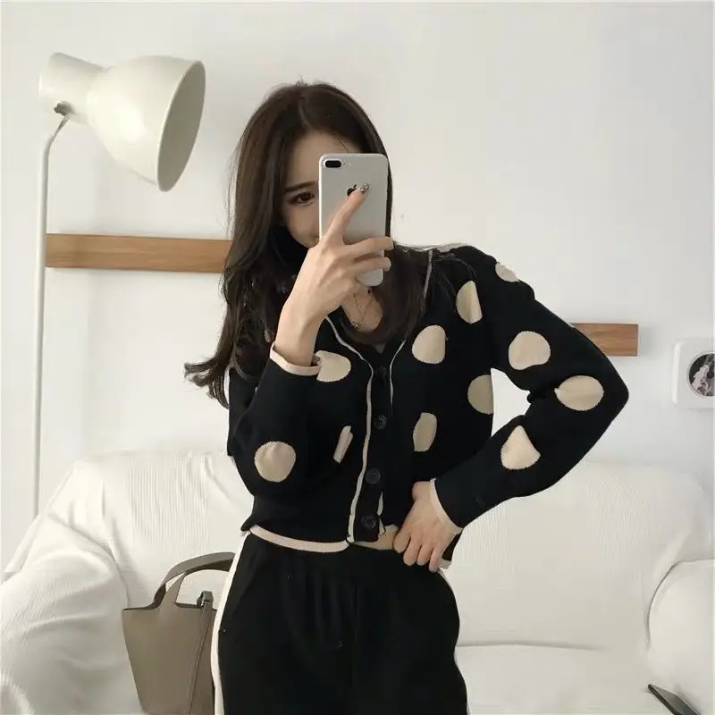 

Весенне-осенний модный новый вязаный кардиган с v-образным вырезом и длинными рукавами, Женский Повседневный однобортный свитер в западном стиле