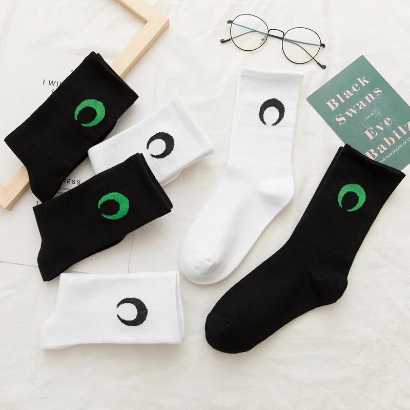 

Korea Fashion New White Crew Socks Man and Women Stockings Black Moon Personality Japanese Cute Simple Harajuku Trend Socks