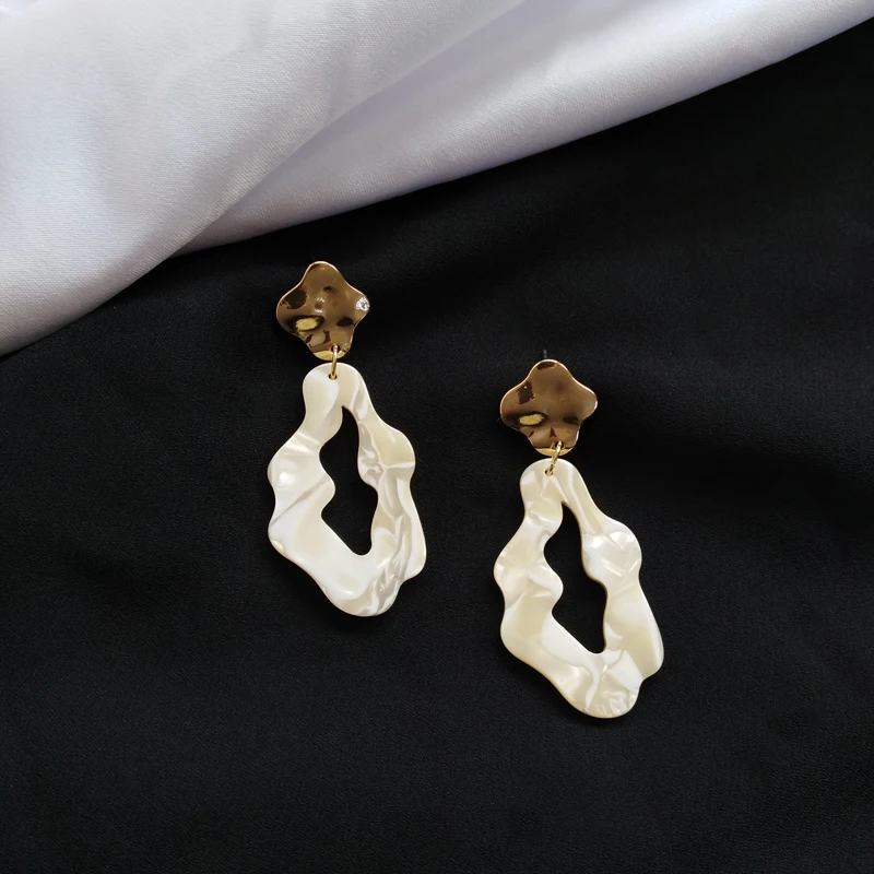 Модные женские серьги-пусеты с стеклянным шариком Серьги-пусеты золотыми