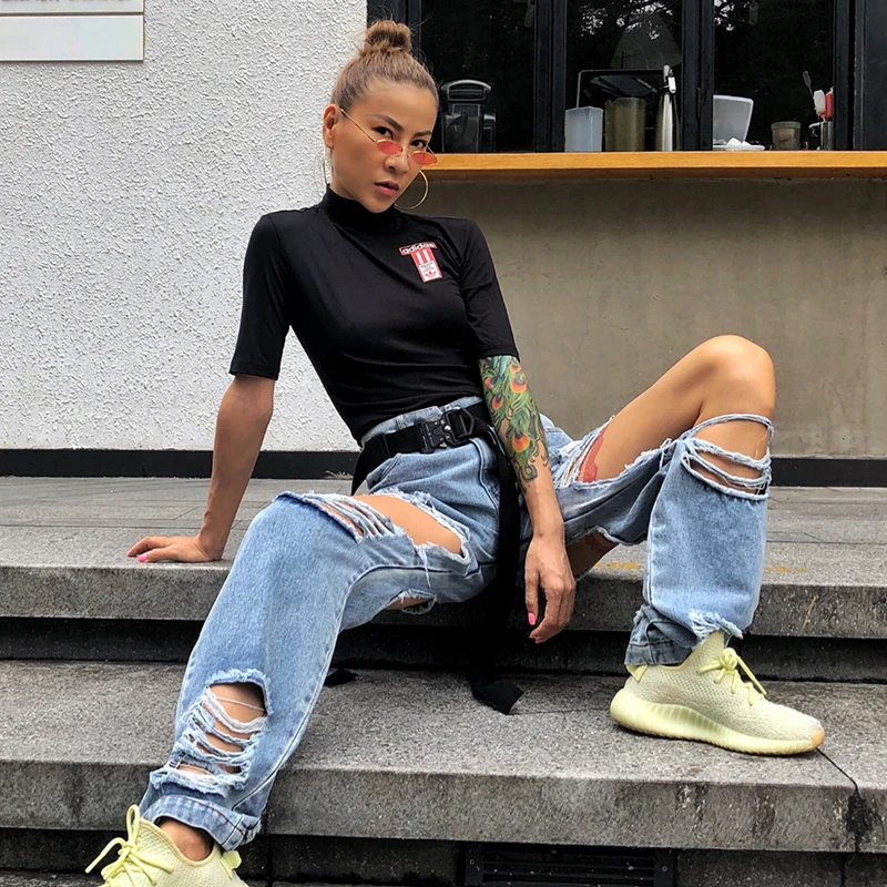 TWOTWINSTYLE Streetwear Ripped Hole Straight Denim Pants For Women High Waist Pants Female Fashion Clothes Summer New