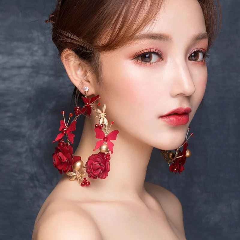 

1 пара темперамент Личность ювелирные аксессуары ‒ серёжки розовый большие серьги-кольца с милыми цветами Свадебная вечеринка для женщин, ...