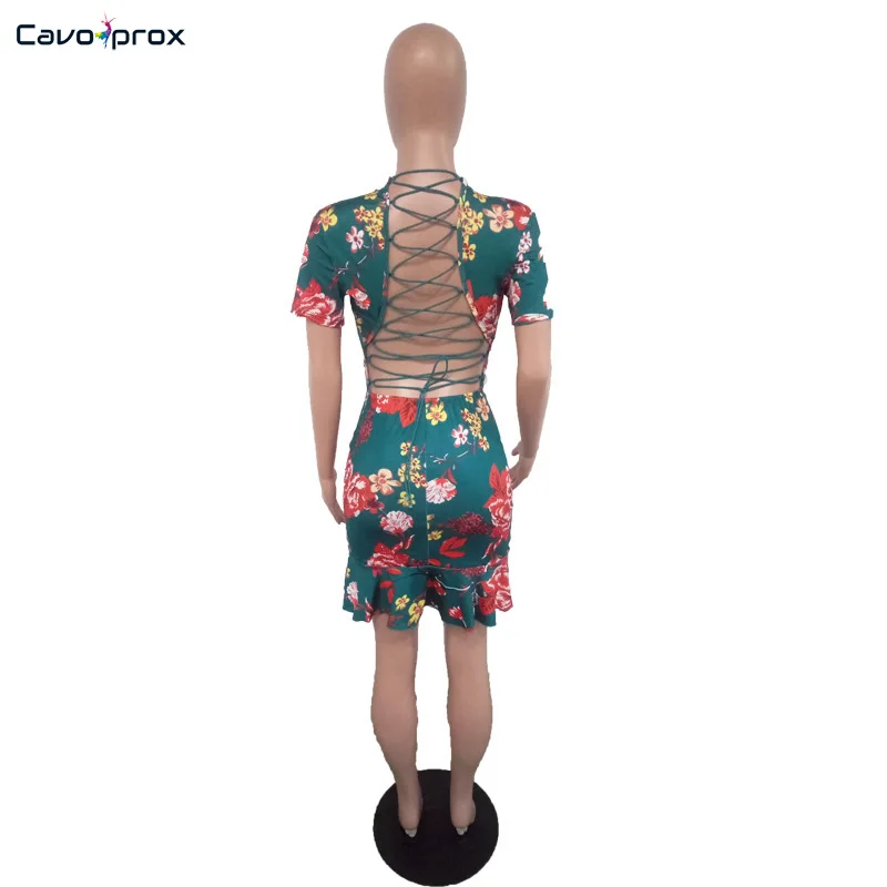 Женское зеленое платье-футляр с оборкой на спине и цветочным принтом Летнее